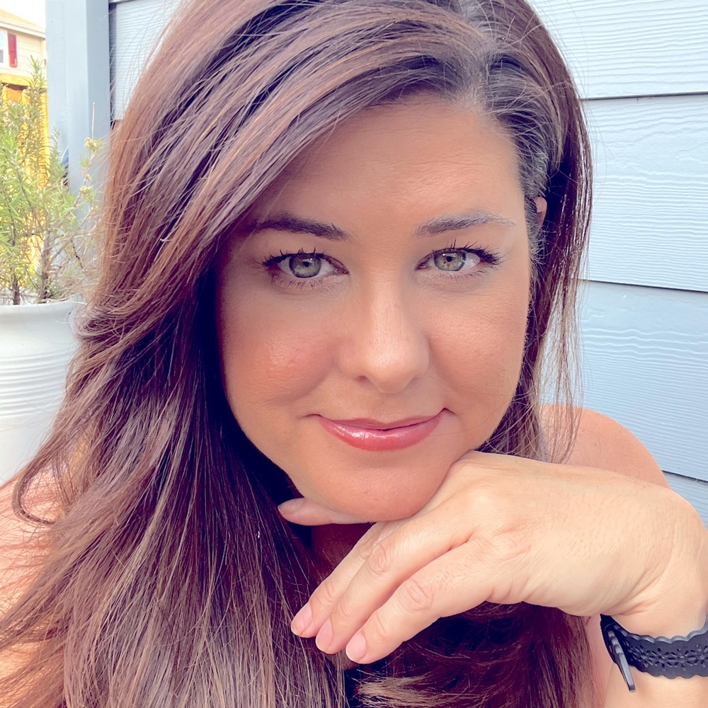 Meet your Posher, Danyelle